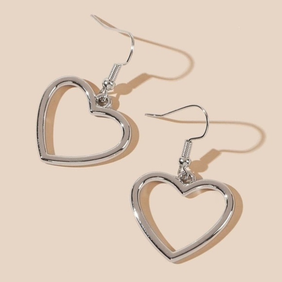 ShopAllFashion Jewelry - 3/$30 🤍 Dainty Heart Drop Earrings